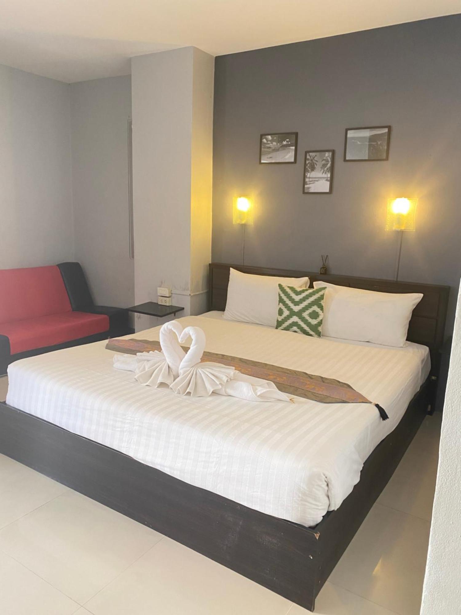 Holiday Home Patong Eksteriør bilde